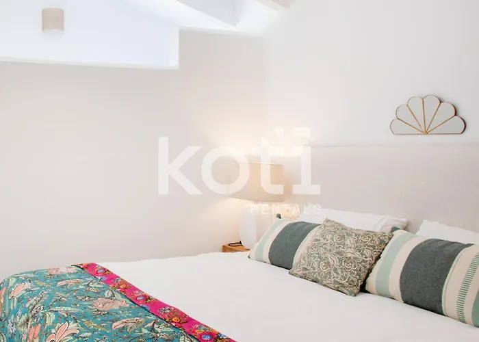 Koti - El Carreton Villa